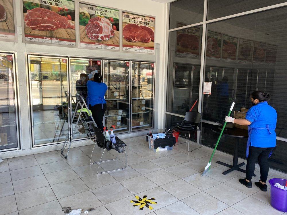 Retail store cleaning